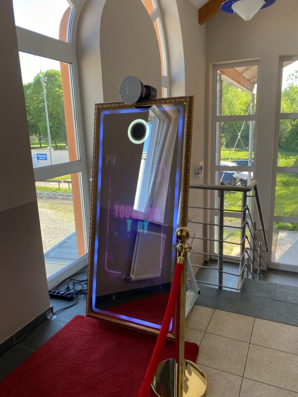 Fotobox / Fotospiegel / Magic Mirror zu vermieten – Bild 8