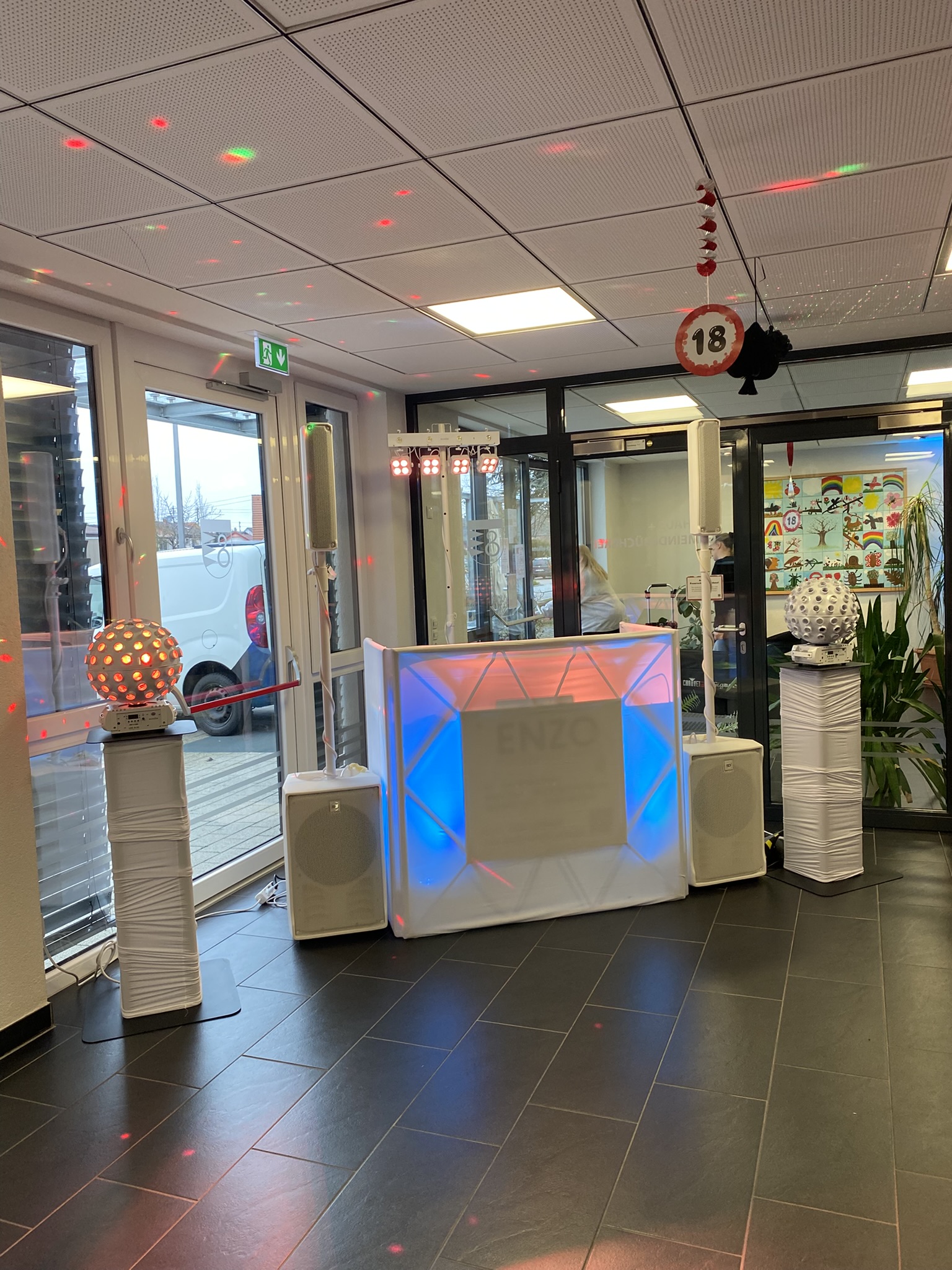 Musikanlage RCF J8 White zu vermieten – Bild 6