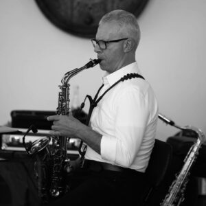 Alternative view of DJ Musiker gesucht? Hochzeit, Geburtstag, Firmenfeier, Karaokeshow!!!